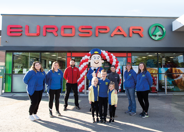 Members of the Glenavy Youth Project helped mark the official opening of EUROSPAR Glenavy Village recently, the brand new supermarket shopping experience for the local community  Community volunteers were joined by EUROSPAR Glenavy Village s Community Champion, Dylan McKenna and Customer Advisor, Eimear McKnight on the opening day 