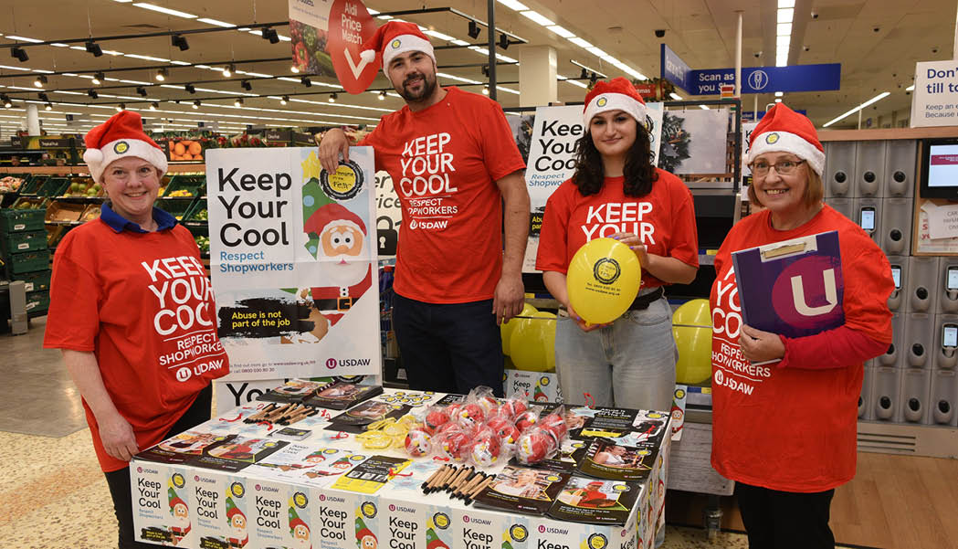                      Rob Lacey Photographer        Editorial, PR & Corporate Photography Headshots, Conferences & Corporate Events          Based in Cheltenham, Gloucestershire                                                  covering the Midlands, South West & London              www.roblaceyphotographer.co.uk            T: 01242 861118   M: 07802 542598  