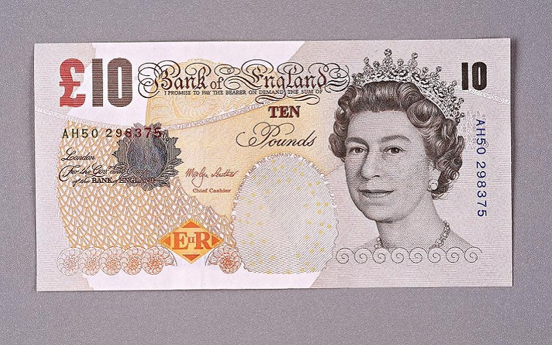 Old £10 notes to be removed from circulation in 2018