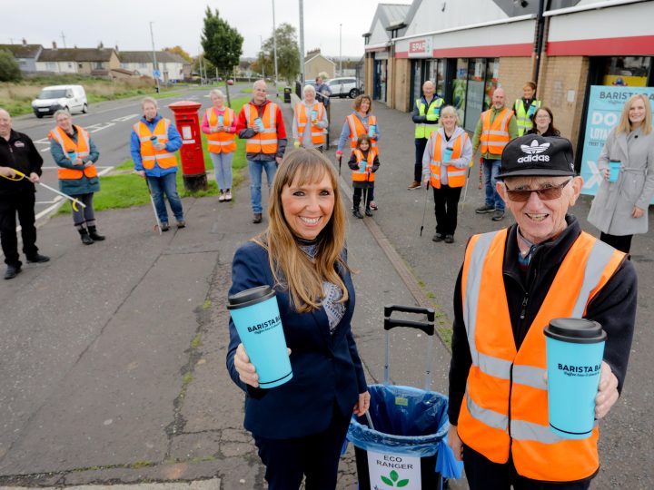 Henderson puts on free coffee  and ‘keep me’ cups for Eco Rangers