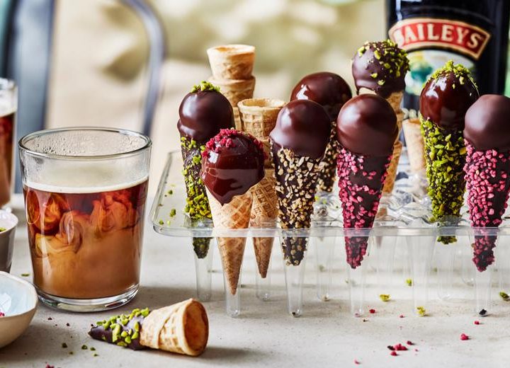 Snickerdoodles, snowballs, and pretzel sticks will be big in 2022: Baileys Treat Report