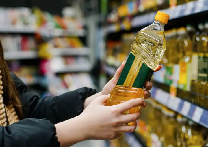 Supermarkets rationing sunflower oil amid Ukraine-linked shortage