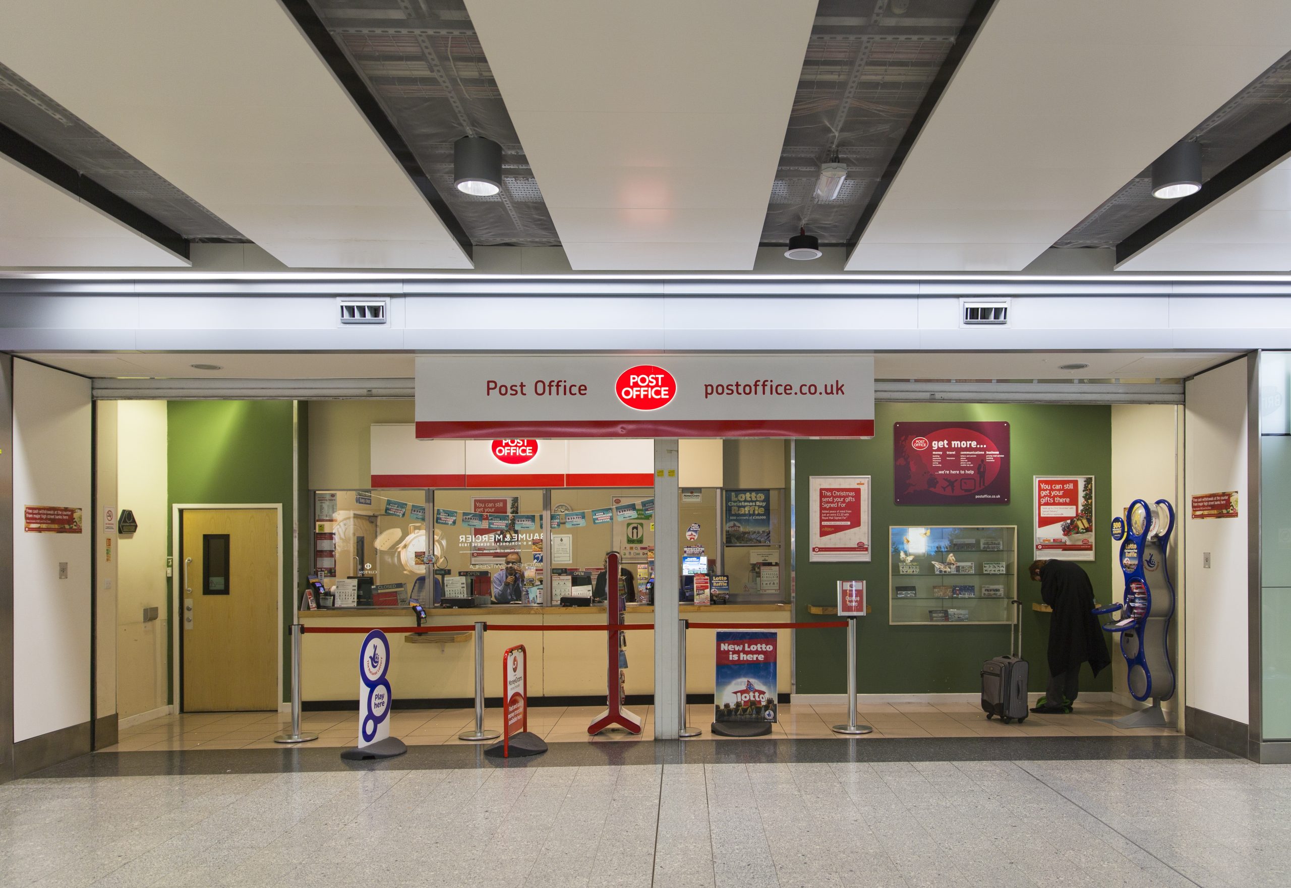 Post Office signs long-term deal with Western Union for money transfer services